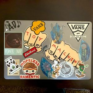I am selling new laptop